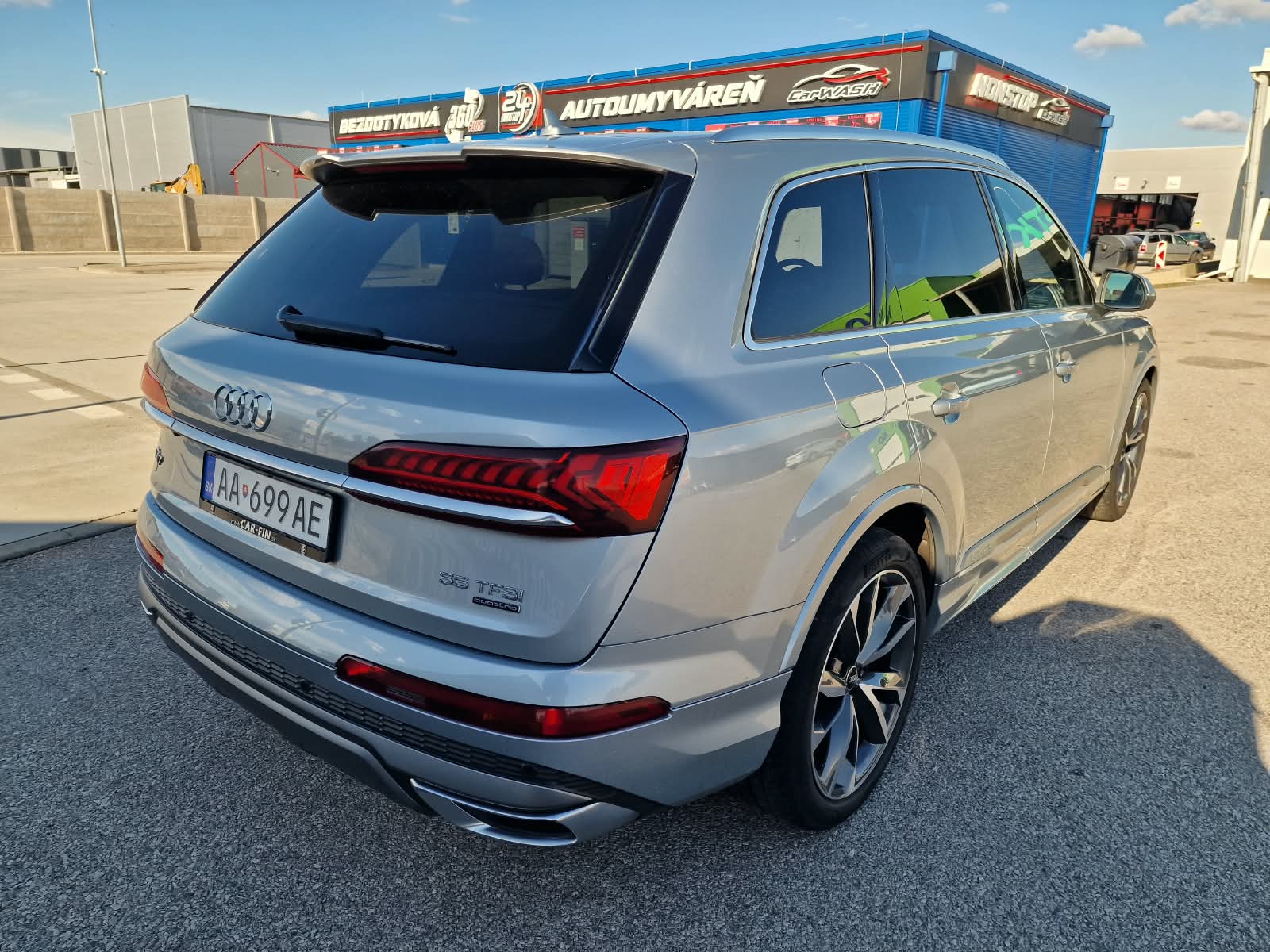 
								Audi Q7 55 3.0 TFSI mHEV S line quattro tiptronic full									