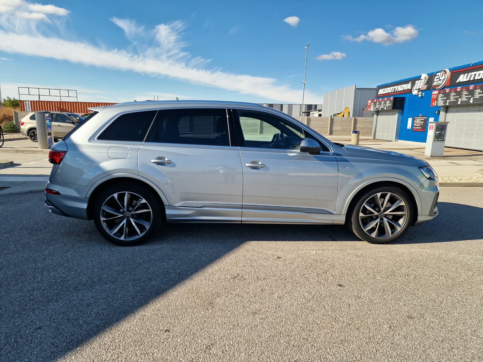 
								Audi Q7 55 3.0 TFSI mHEV S line quattro tiptronic full									