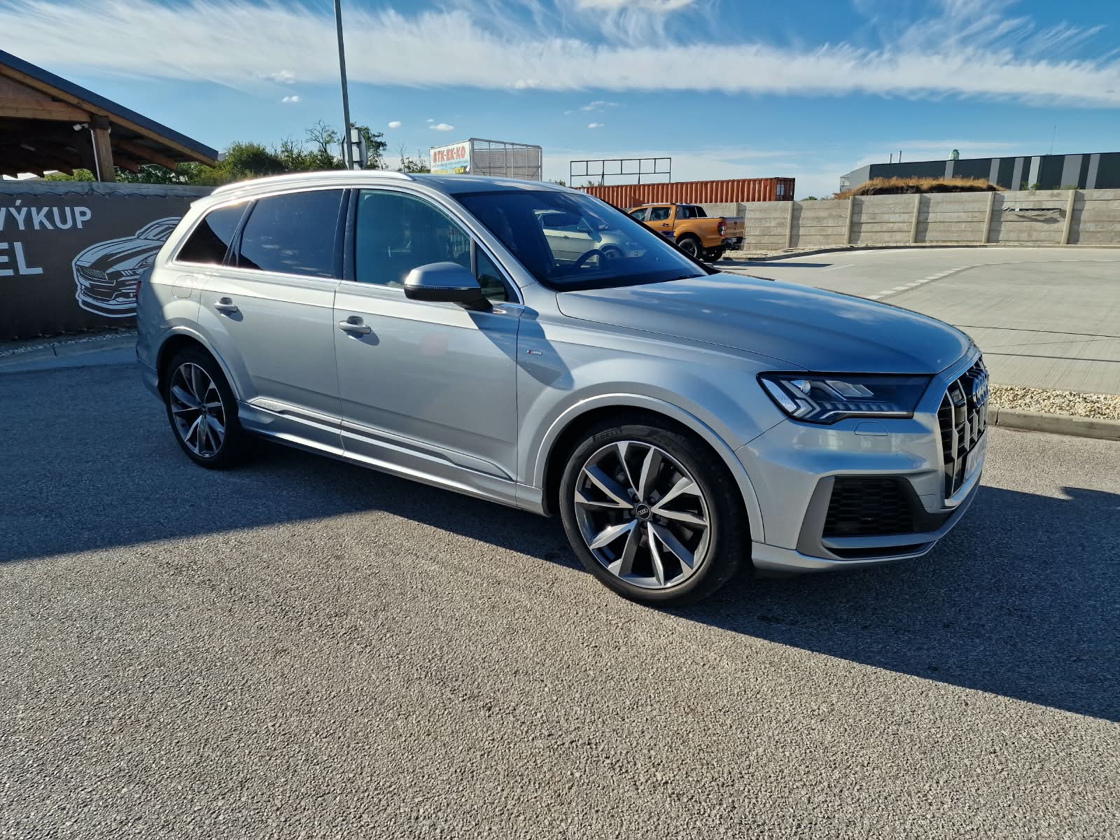 
								Audi Q7 55 3.0 TFSI mHEV S line quattro tiptronic full									
