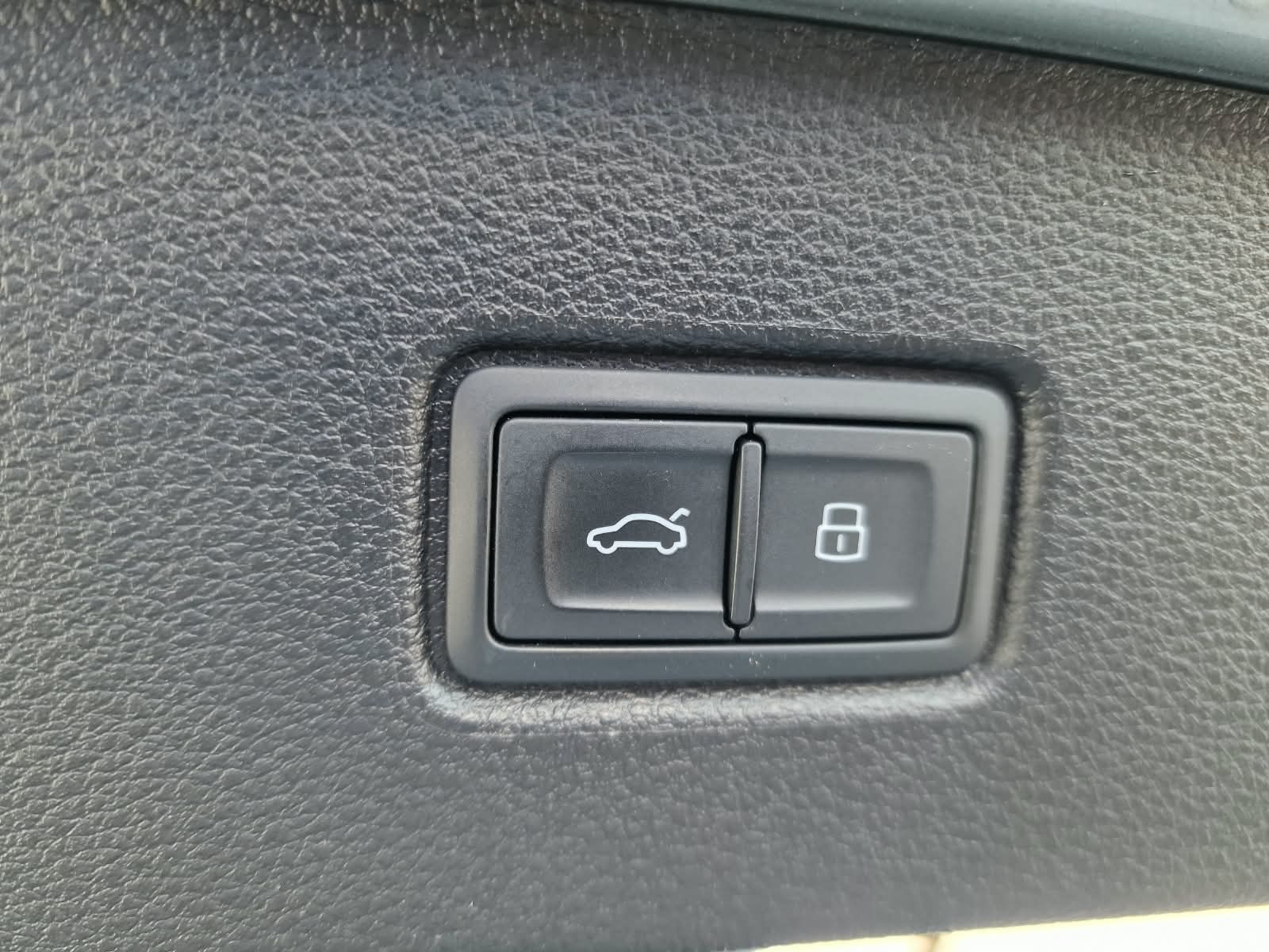 
								Audi Q7 55 3.0 TFSI mHEV S line quattro tiptronic full									