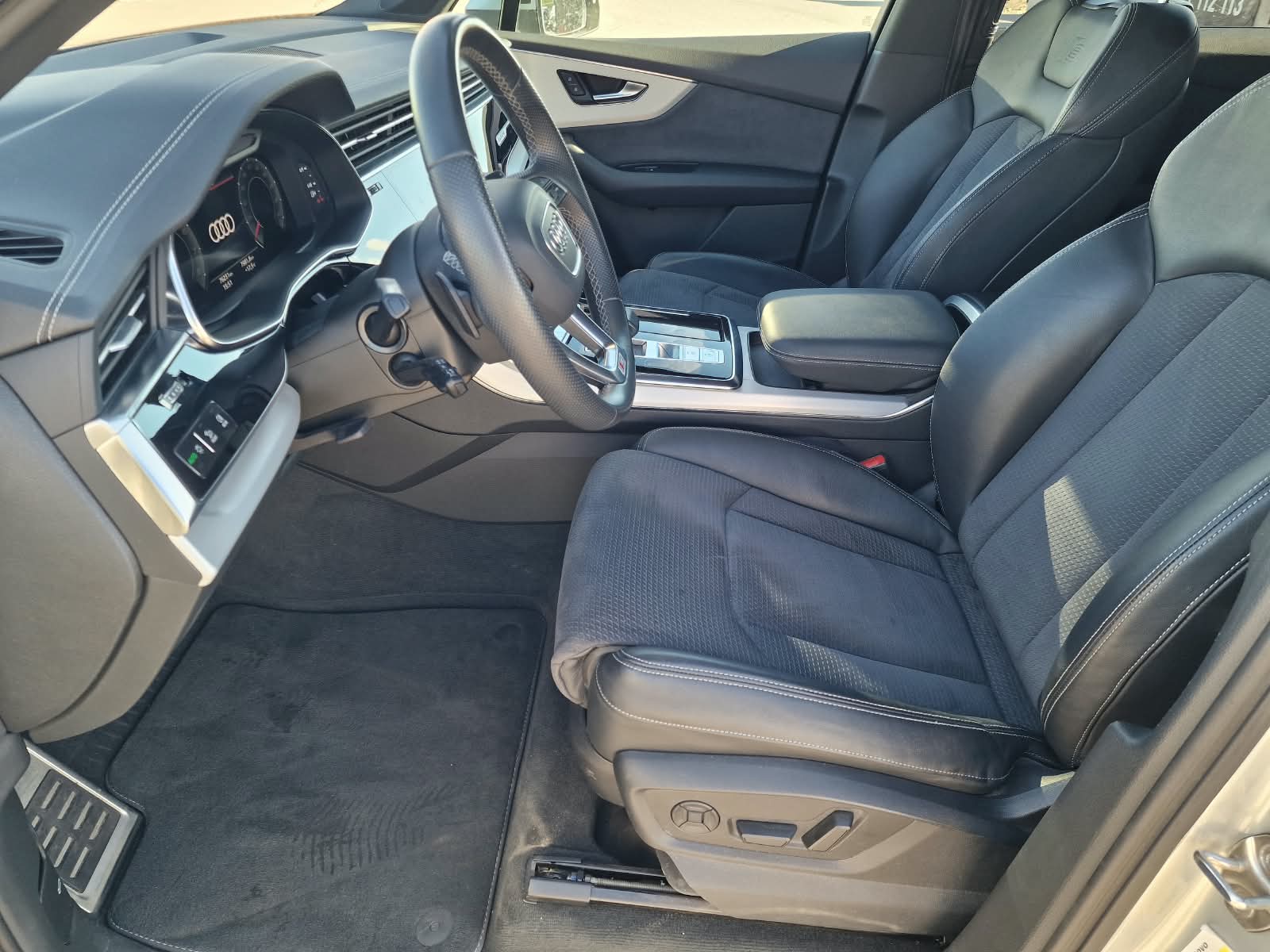 
								Audi Q7 55 3.0 TFSI mHEV S line quattro tiptronic full									