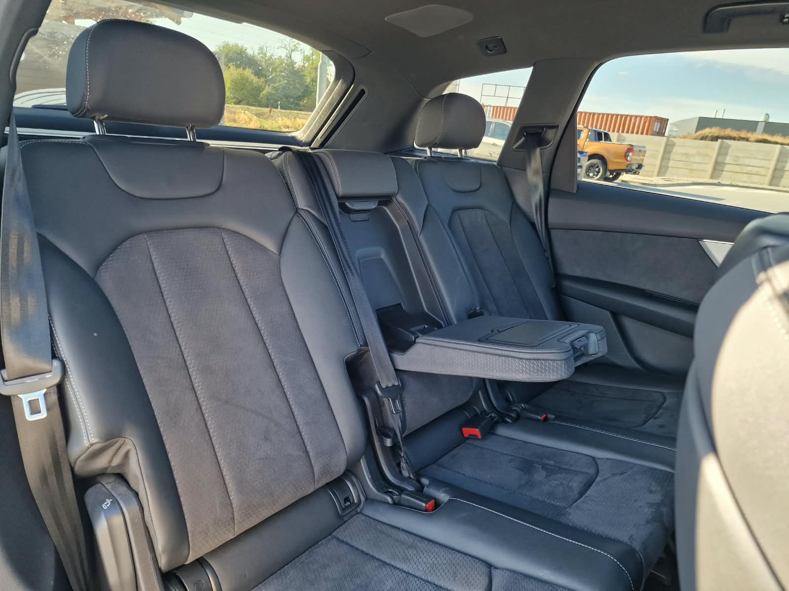 
								Audi Q7 55 3.0 TFSI mHEV S line quattro tiptronic full									