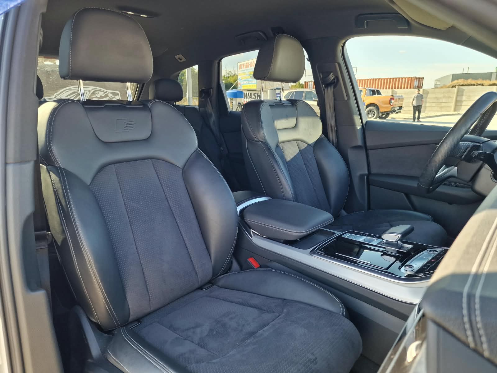 
								Audi Q7 55 3.0 TFSI mHEV S line quattro tiptronic full									