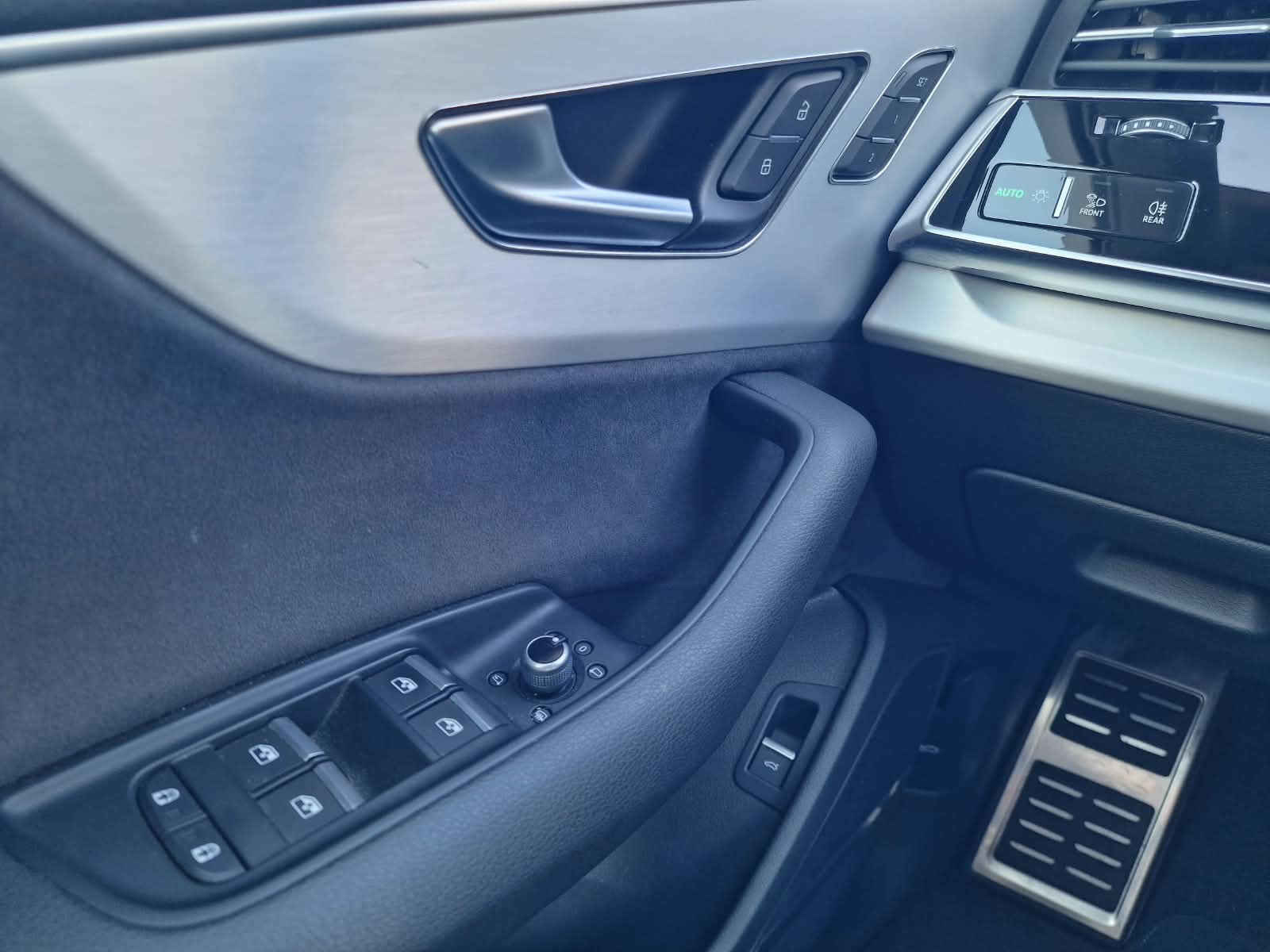 
								Audi Q7 55 3.0 TFSI mHEV S line quattro tiptronic full									