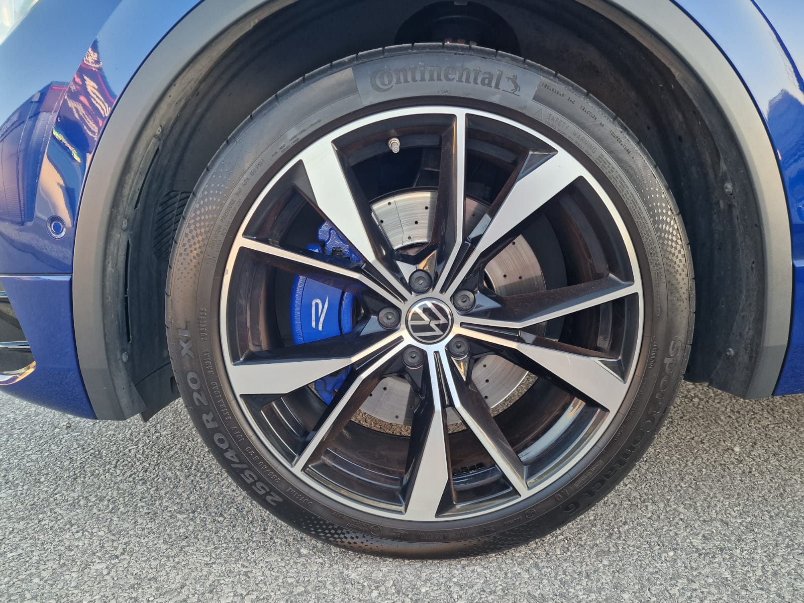 
								Volkswagen Tiguan 2.0 TSI R 4Motion DSG full									