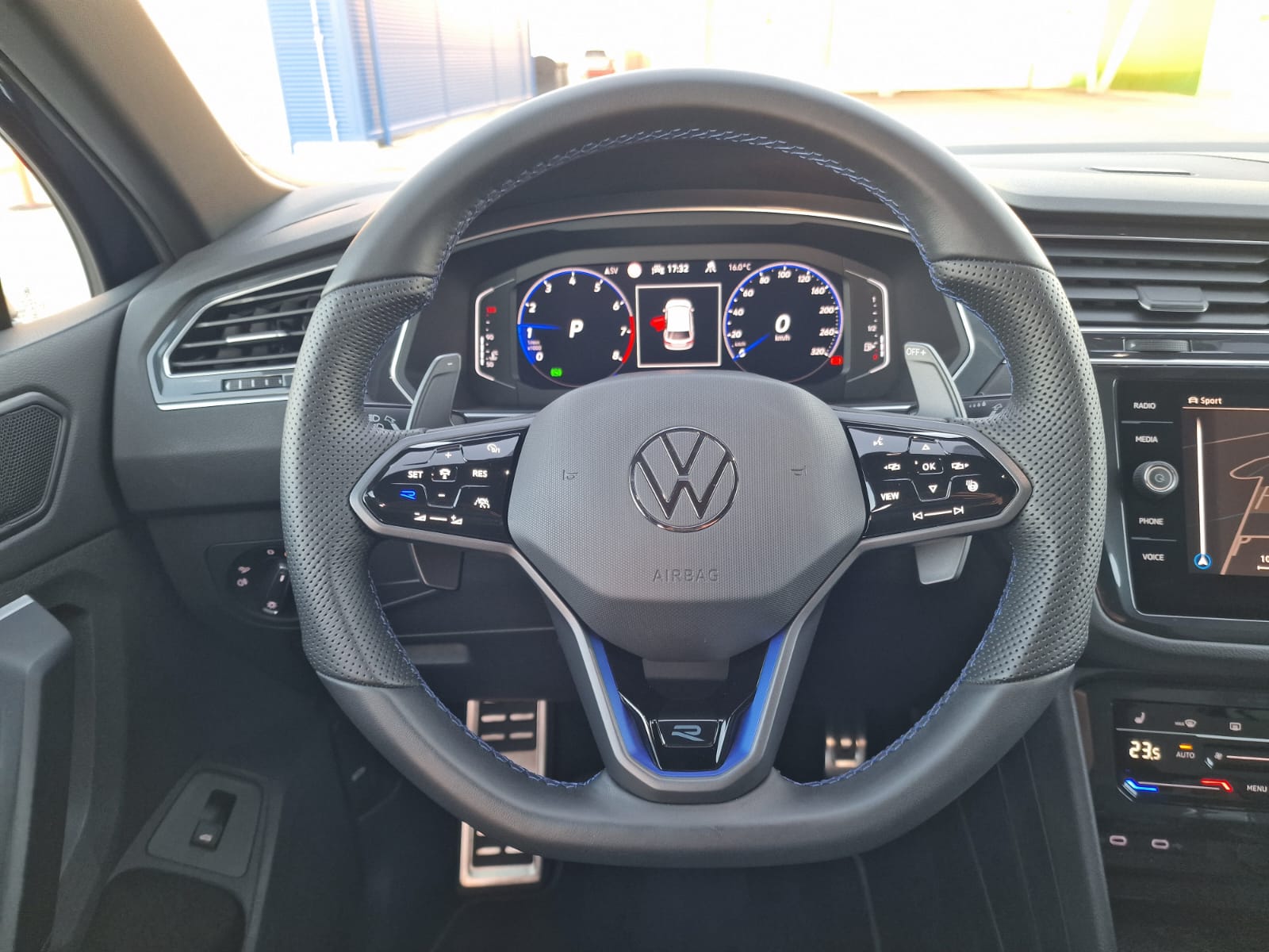 
								Volkswagen Tiguan 2.0 TSI R 4Motion DSG full									