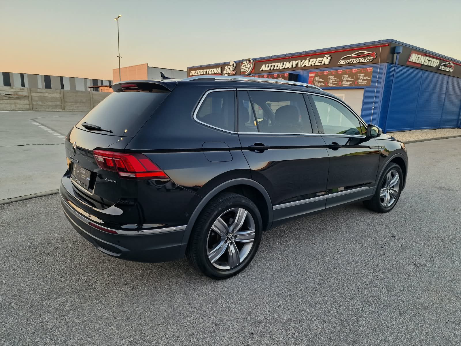 
								Volkswagen Tiguan Allspace 2.0 TDI EVO SCR 4Motion Life DSG full									