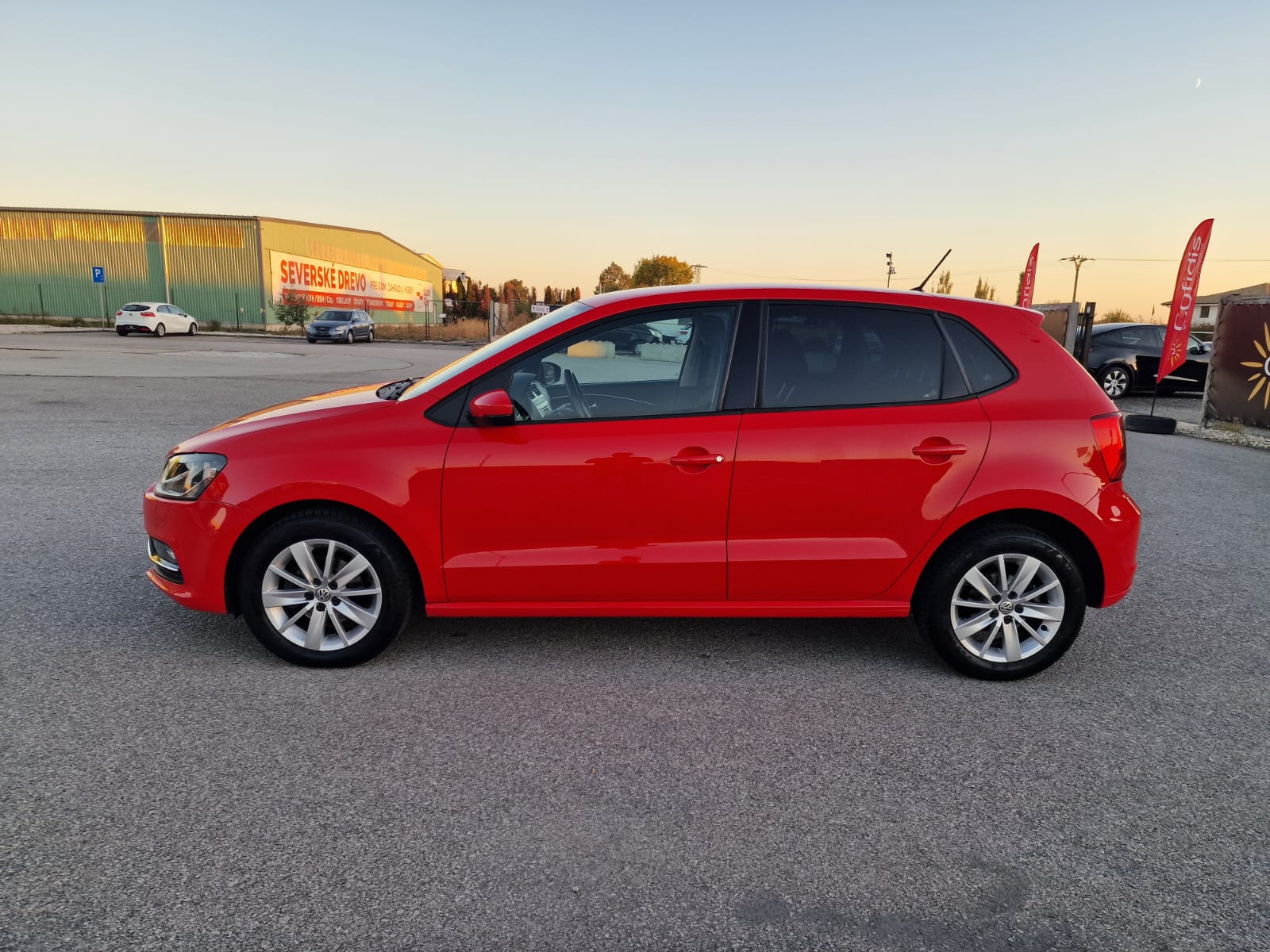 
								Volkswagen Polo 1.2 TSI BMT Highline SLOVAKIA full									