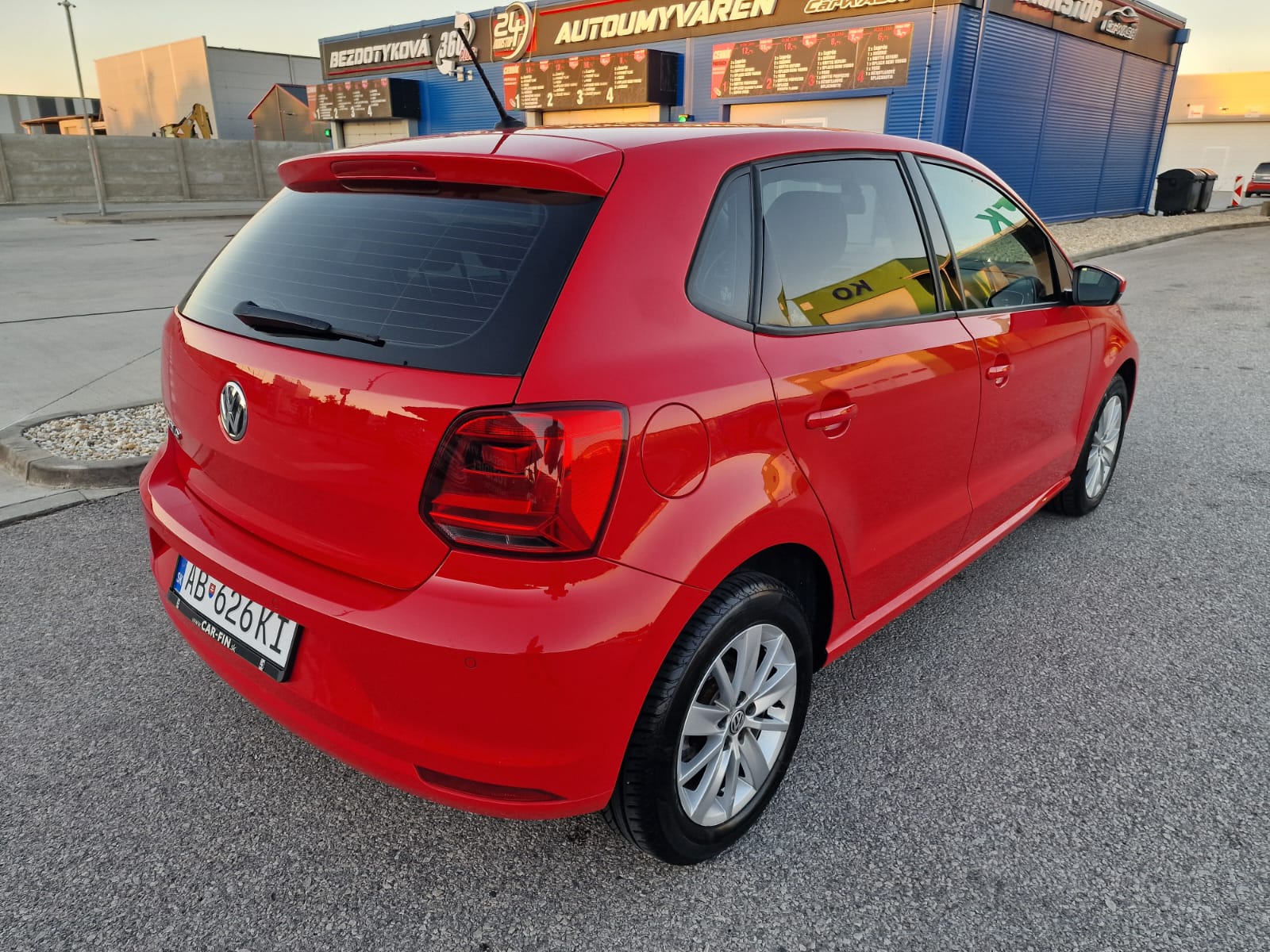 
								Volkswagen Polo 1.2 TSI BMT Highline SLOVAKIA full									