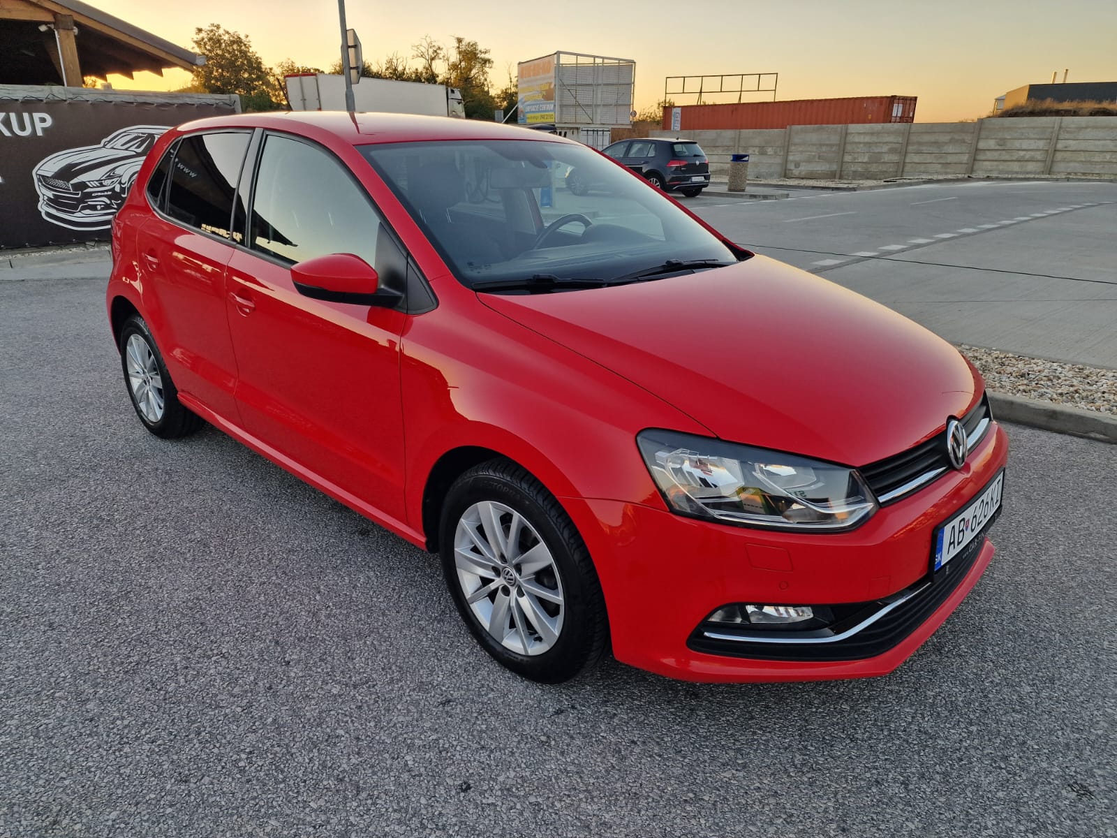 
								Volkswagen Polo 1.2 TSI BMT Highline SLOVAKIA full									