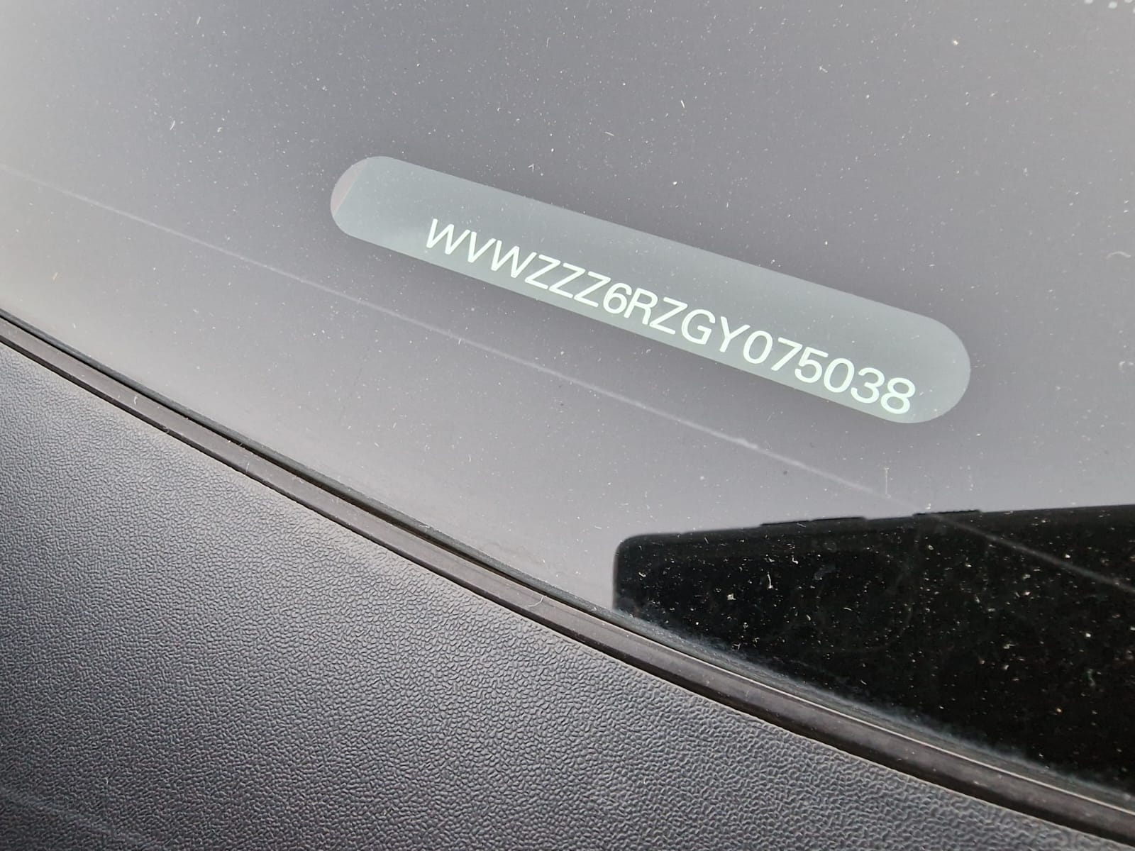 
								Volkswagen Polo 1.2 TSI BMT Highline SLOVAKIA full									