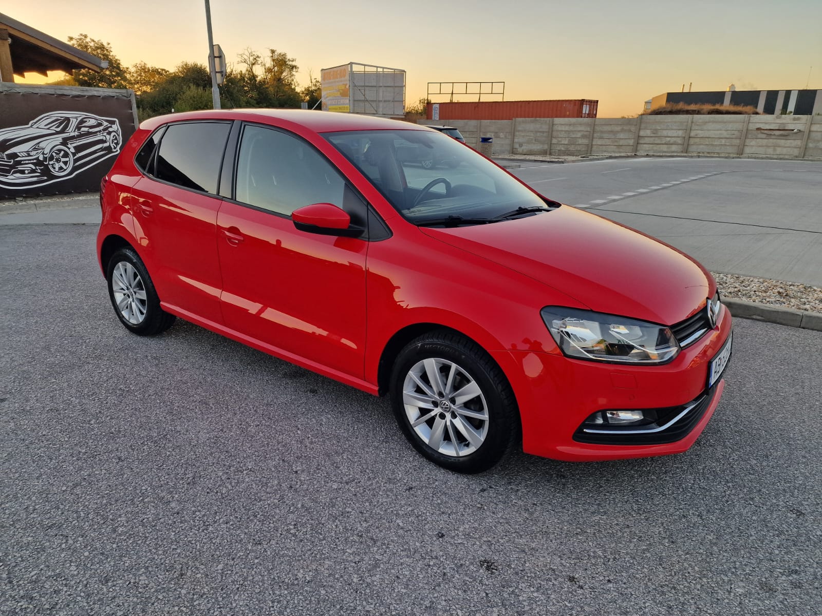 
								Volkswagen Polo 1.2 TSI BMT Highline SLOVAKIA full									