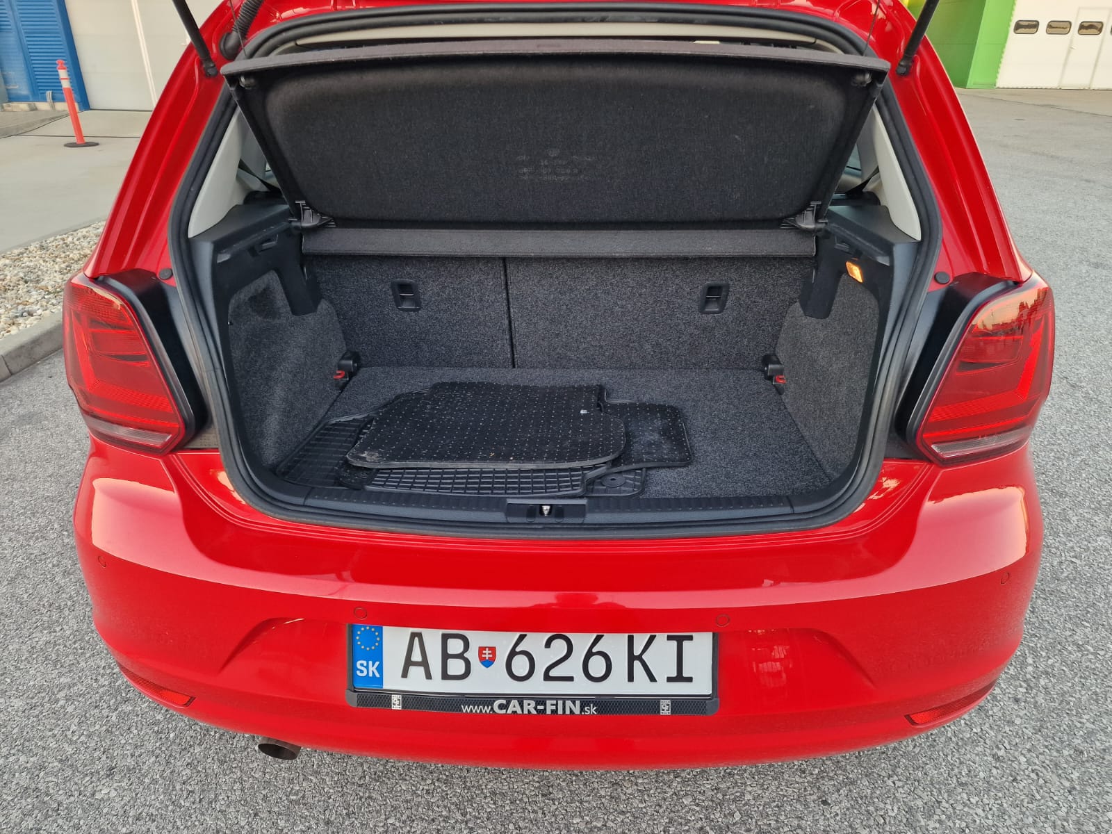 
								Volkswagen Polo 1.2 TSI BMT Highline SLOVAKIA full									