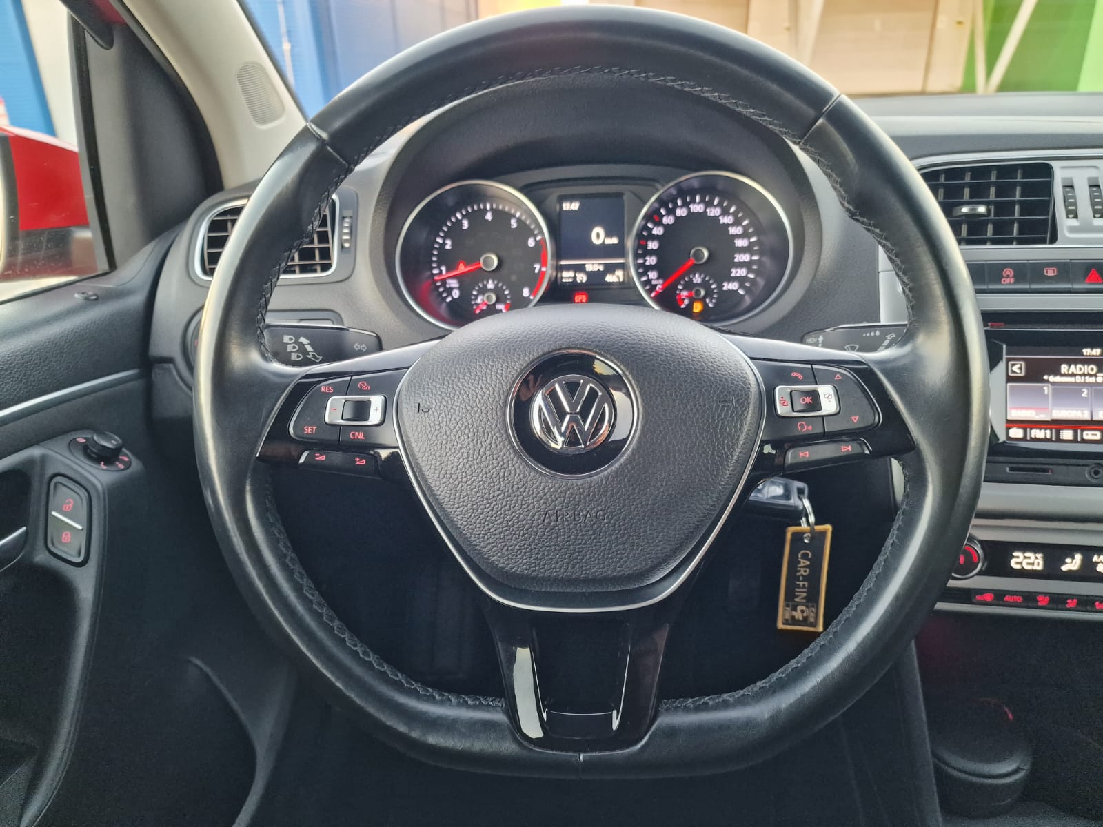 
								Volkswagen Polo 1.2 TSI BMT Highline SLOVAKIA full									