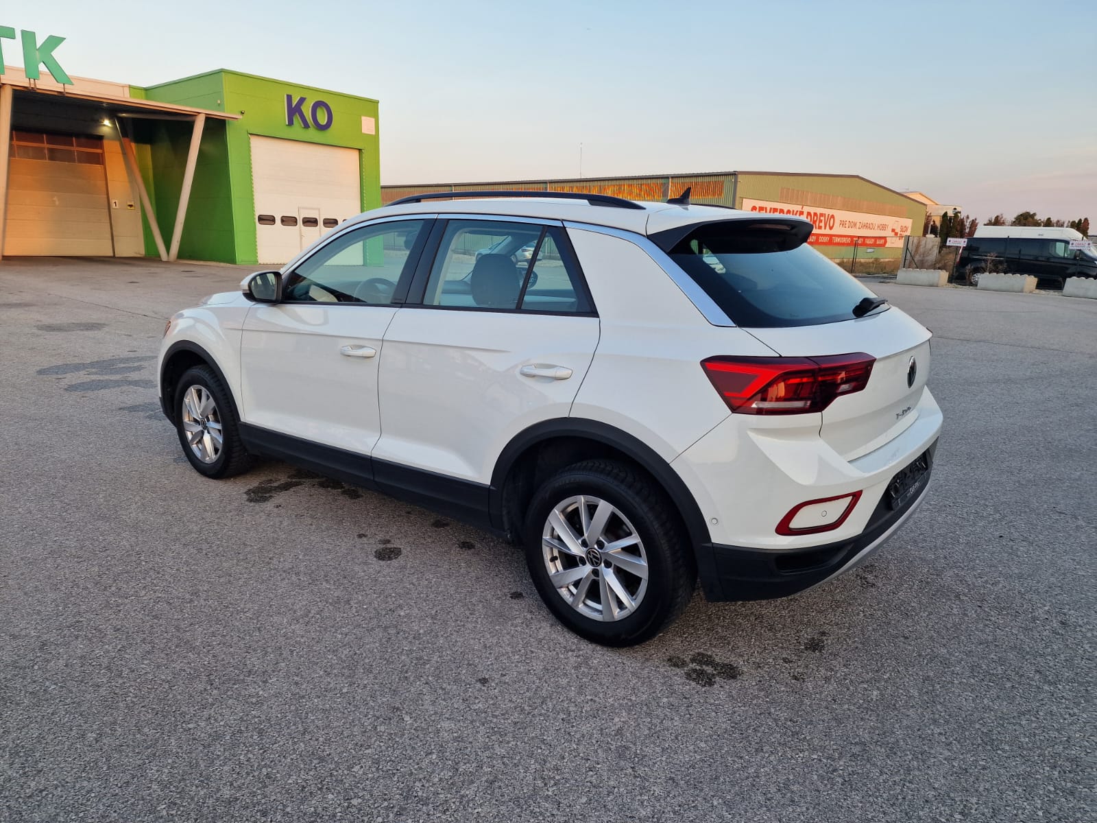 
								Volkswagen T-Roc 2.0 TDI Life DSG full									