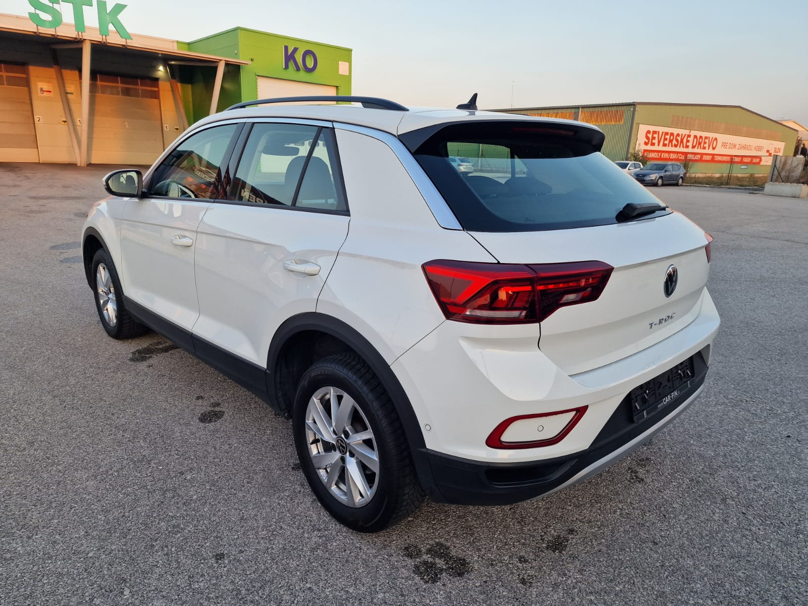 
								Volkswagen T-Roc 2.0 TDI Life DSG full									