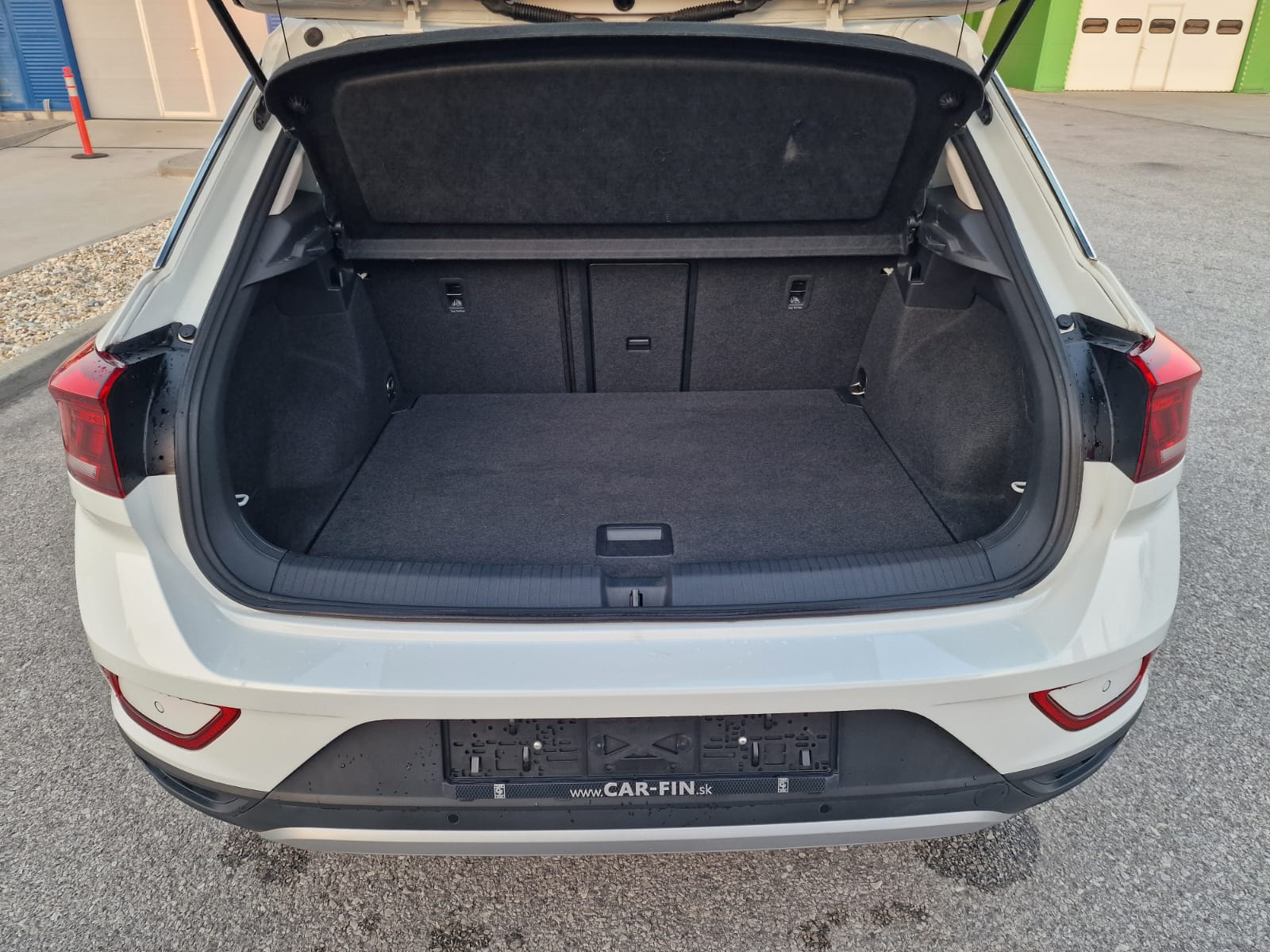 
								Volkswagen T-Roc 2.0 TDI Life DSG full									