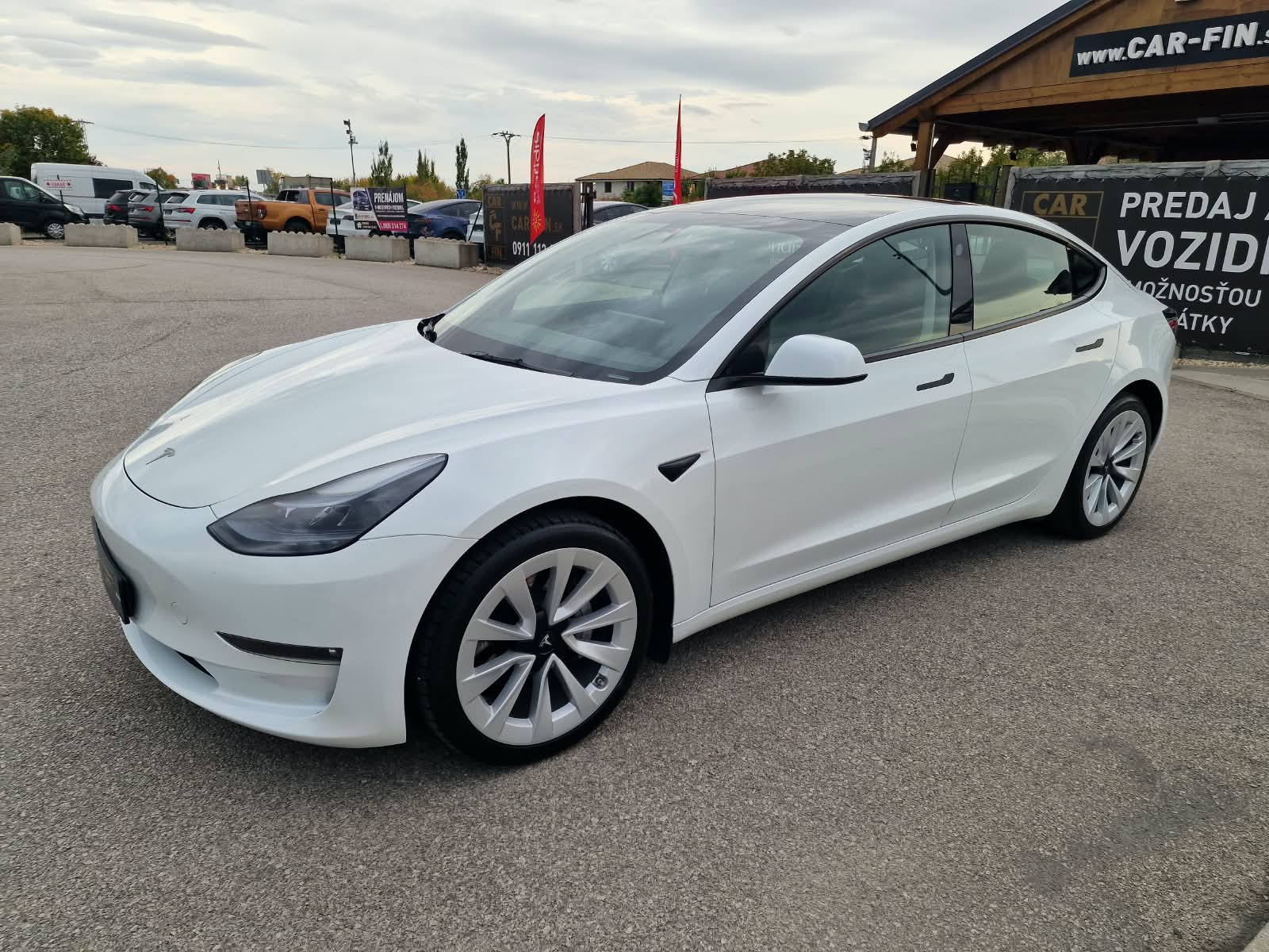 
								Tesla Model 3 Long Range Dual Motor + Ťažné full									