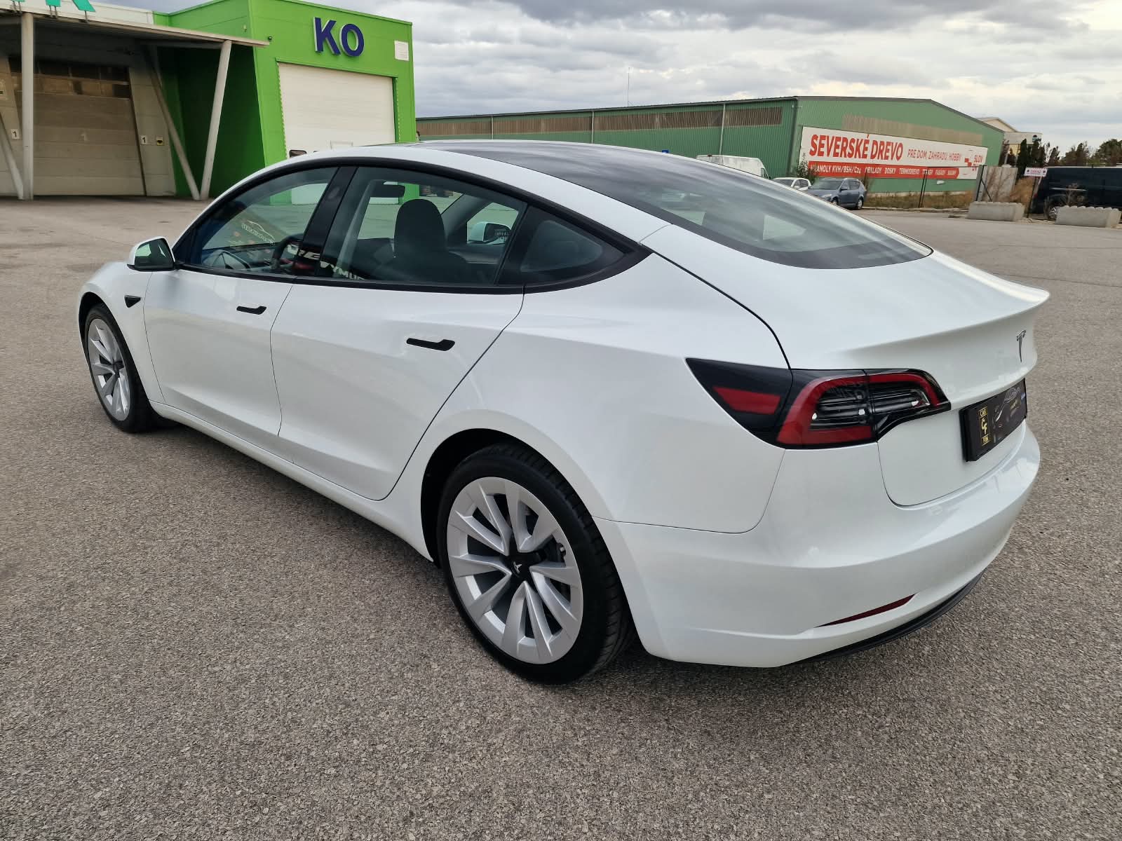 
								Tesla Model 3 Long Range Dual Motor + Ťažné full									