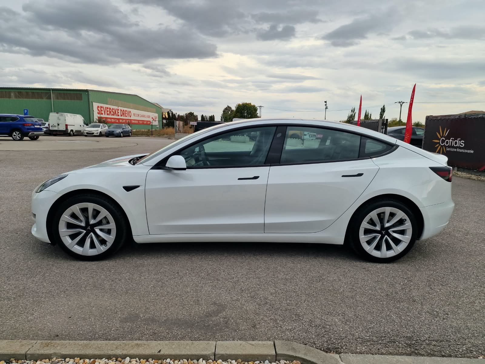 
								Tesla Model 3 Long Range Dual Motor + Ťažné full									