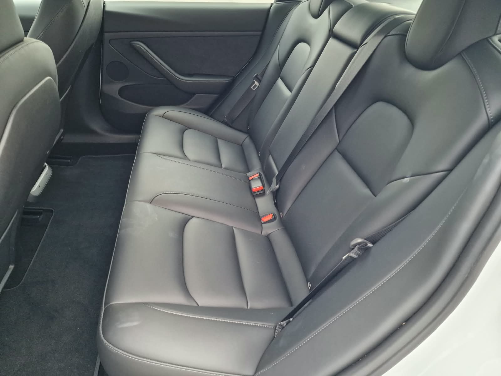 
								Tesla Model 3 Long Range Dual Motor + Ťažné full									