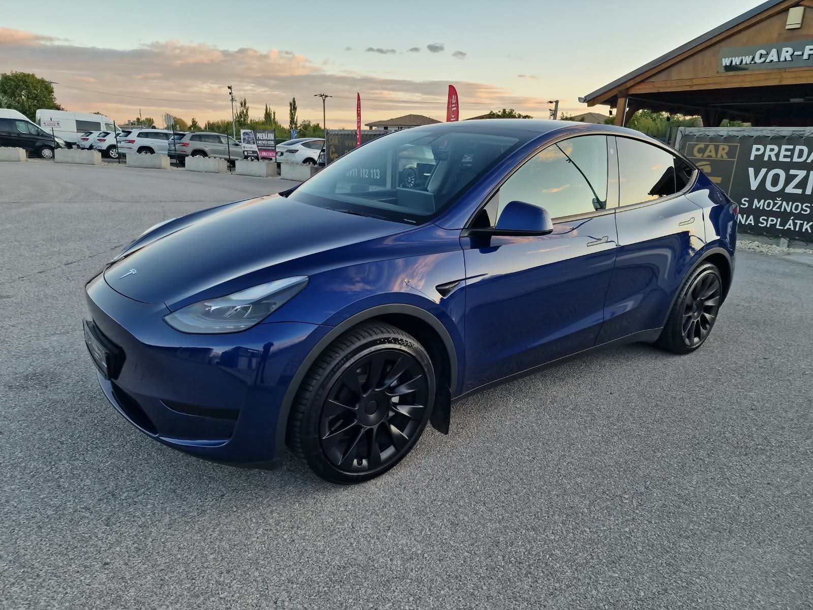 
								Tesla Model Y Standard Range RWD 60kWh s ťažným full									