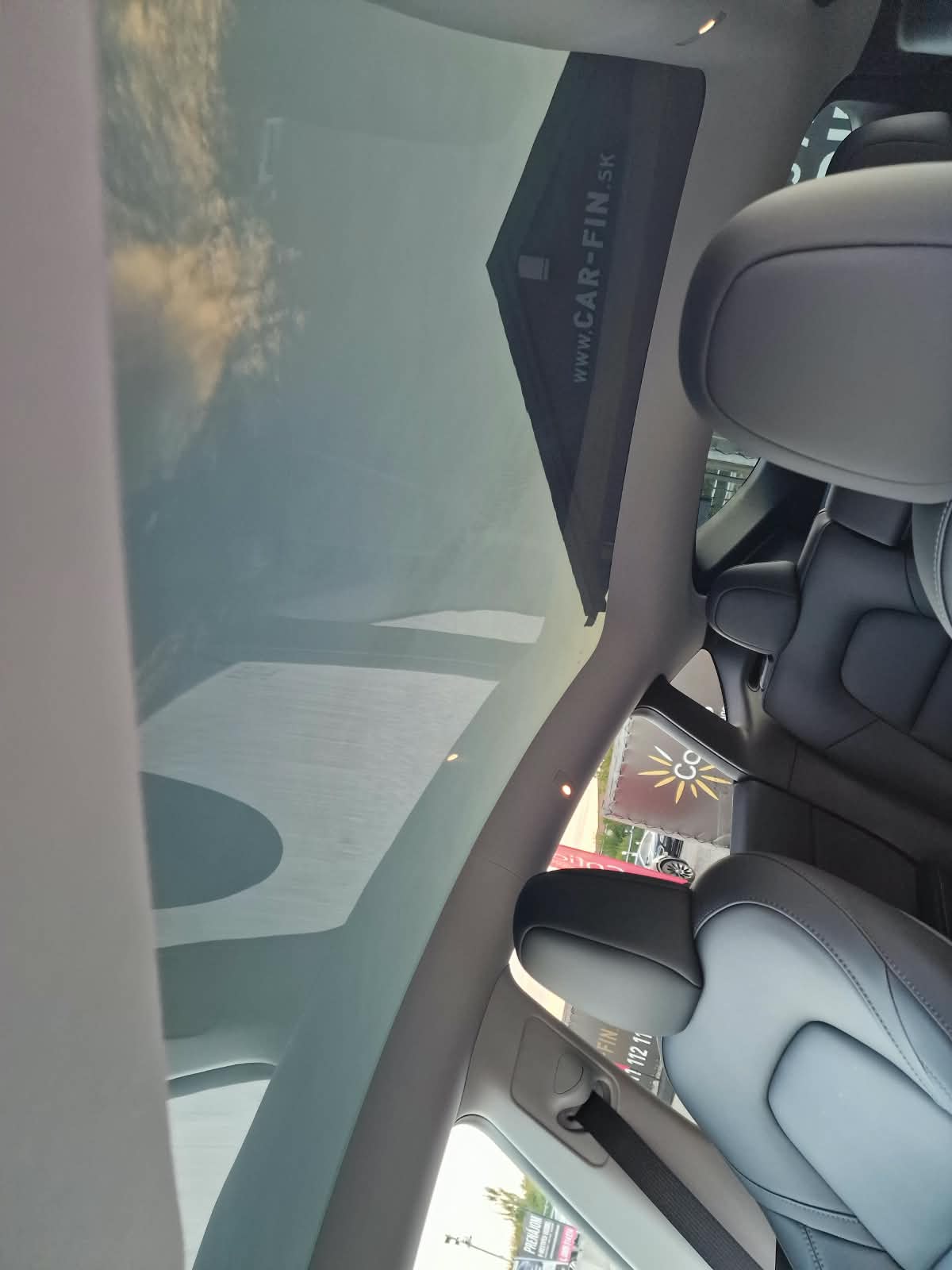
								Tesla Model Y Standard Range RWD 60kWh s ťažným full									