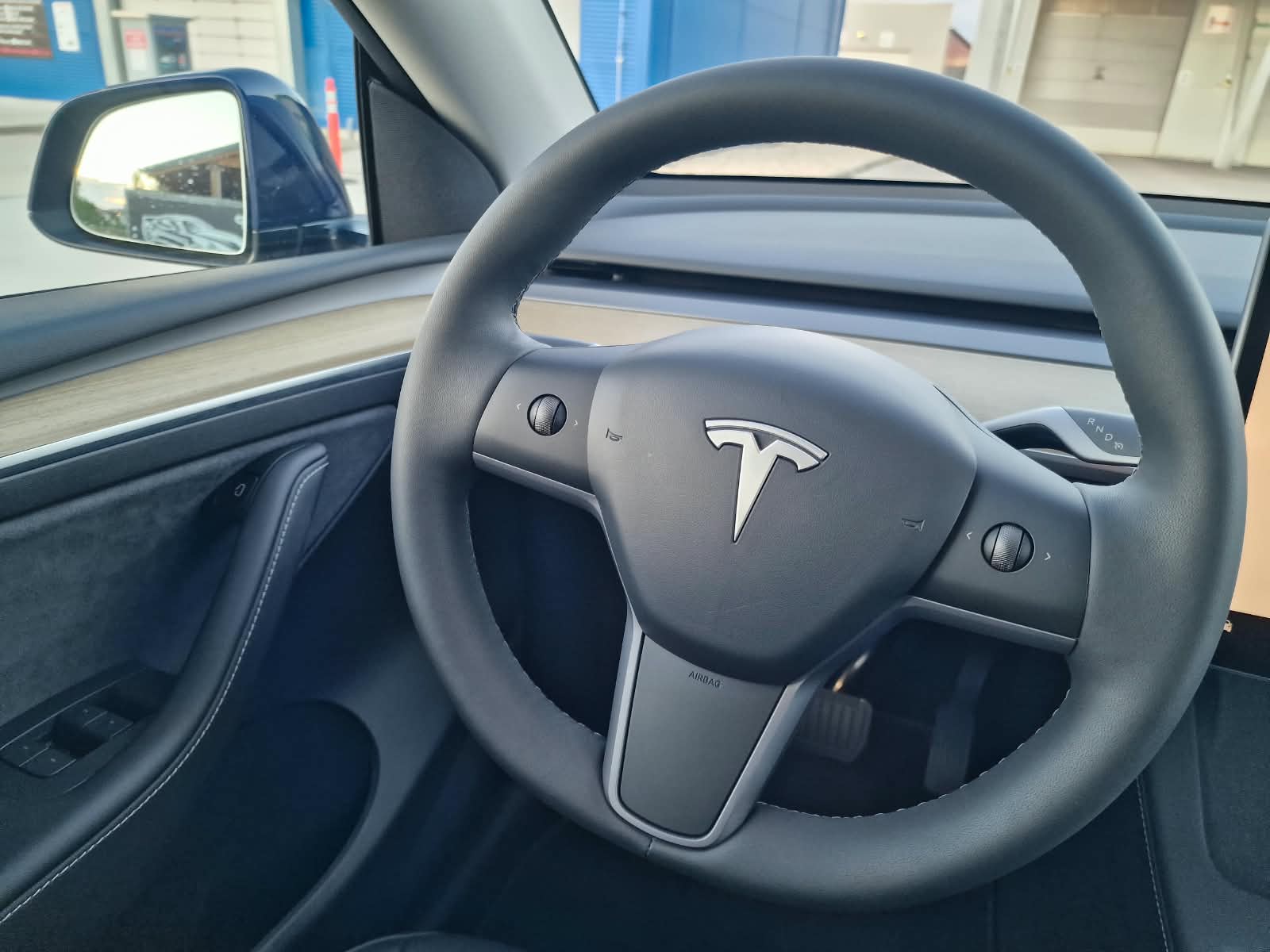 
								Tesla Model Y Standard Range RWD 60kWh s ťažným full									